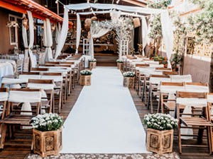 An image of a wide wedding aisle.